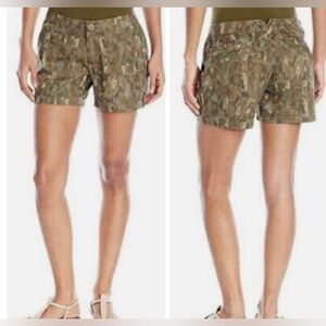 Columbia Kenzie Cove Cypress Camo Leaf Shorts, Women’s Size 12